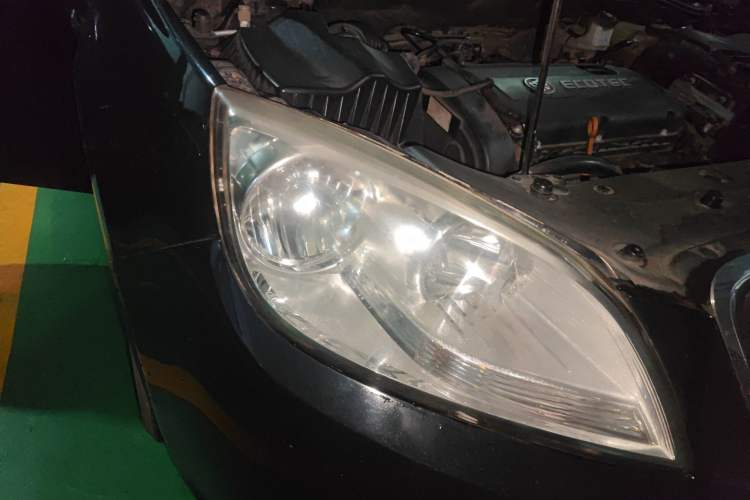 Used Buick GT 2013 GT 1.6L Manual Entry-Level Model Right Front Headlight