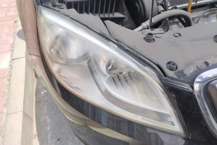 Used Buick GT 2013 GT 1.6L Automatic Fashion Edition Right Front Headlight