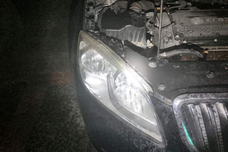 Used Buick GT 2013 GT 1.6L Automatic Fashion Edition Right Front Headlight