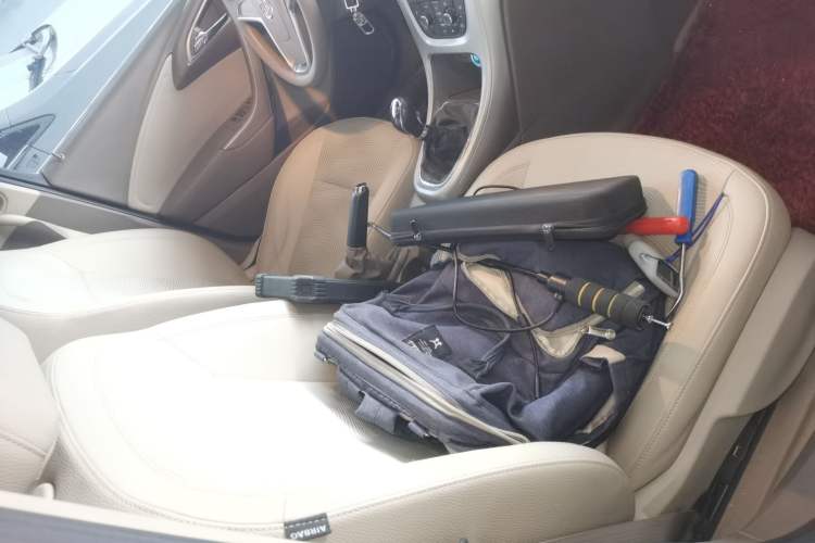 Used Buick GT 2013 GT 1.6L Manual Entry-Level Model Right Front Seat