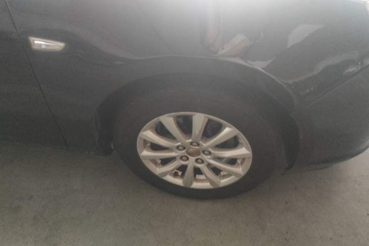 Used Buick GT 2013 GT 1.6L Automatic Fashion Edition Right Front Wheel Hub