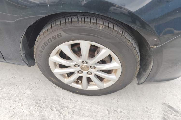 Used Buick GT 2013 GT 1.6L Manual Entry-Level Model Right Front Wheel Hub