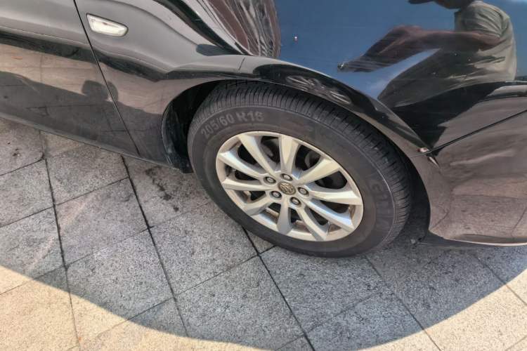 Used Buick GT 2013 GT 1.6L Manual Entry-Level Model Right Front Wheel Hub