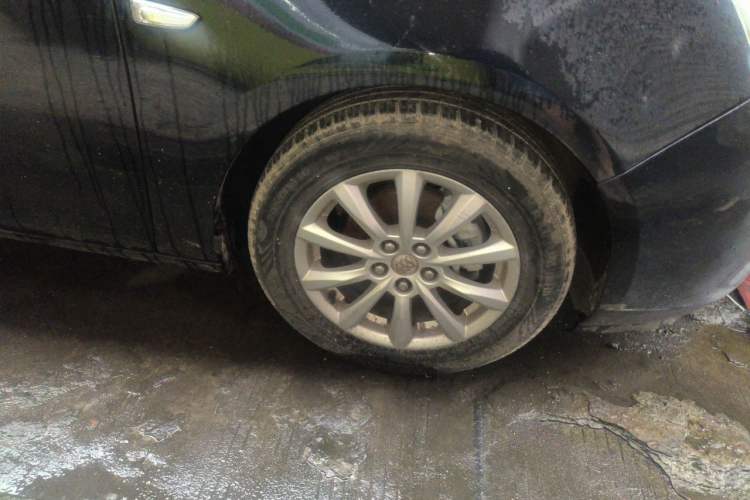 Used Buick GT 2013 GT 1.6L Manual Entry-Level Model Right Front Wheel Hub