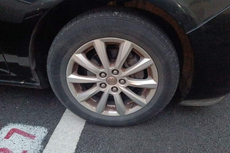 Used Buick GT 2013 GT 1.6L Automatic Fashion Edition Right Front Wheel Hub