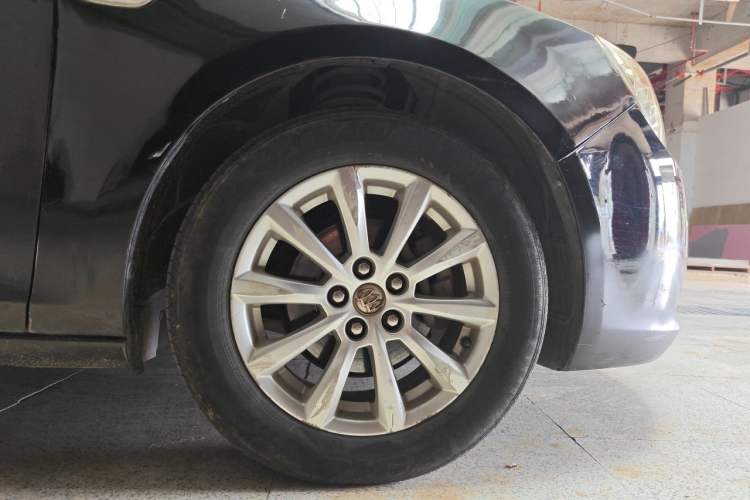 Used Buick GT 2013 GT 1.6L Manual Entry-Level Model Right Front Wheel Hub
