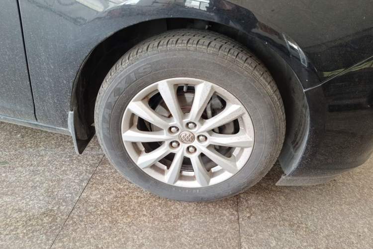 Used Buick GT 2013 GT 1.6L Manual Entry-Level Model Right Front Wheel Hub