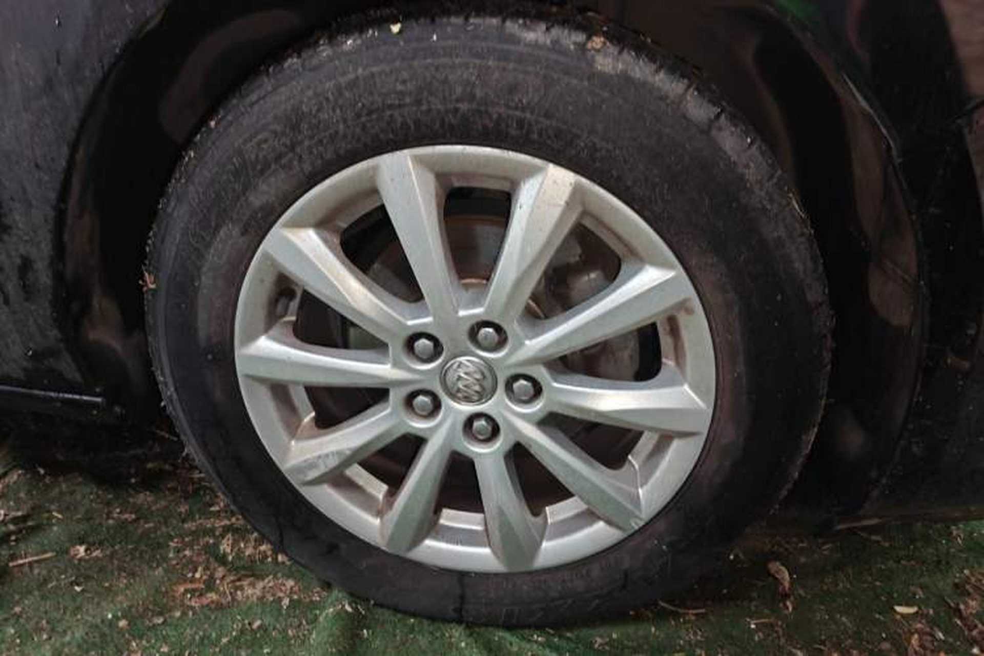 Used Buick GT 2013 GT 1.6L Manual Entry-Level Model Right Front Wheel Hub