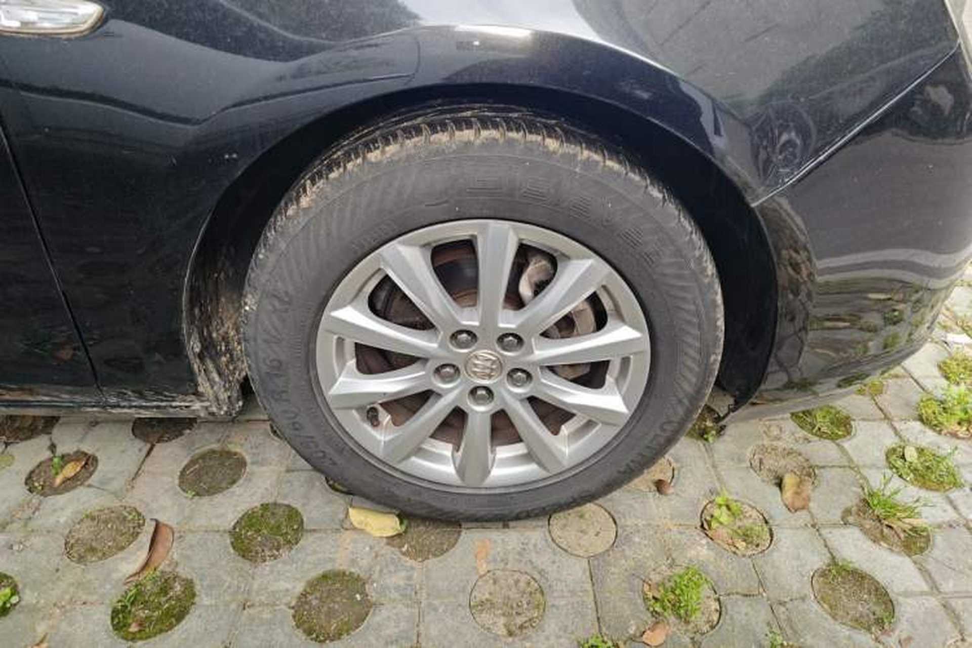 Used Buick GT 2013 GT 1.6L Manual Entry-Level Model Right Front Wheel Hub