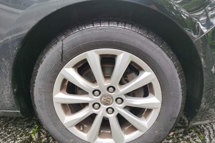 Used Buick GT 2013 GT 1.6L Manual Entry-Level Model Right Front Wheel Hub