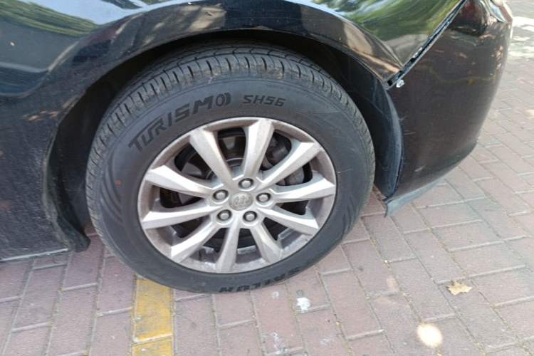 Used Buick GT 2013 GT 1.6L Automatic Fashion Edition Right Front Wheel Hub