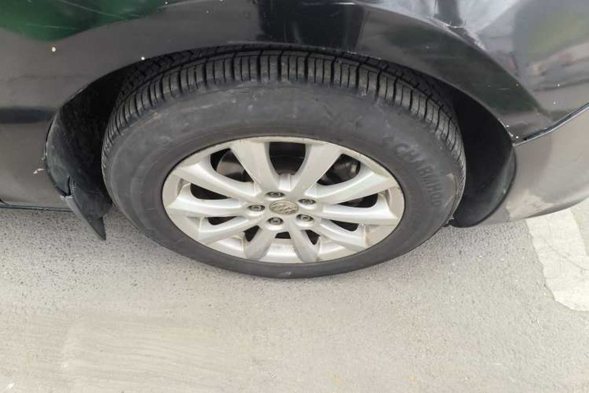 Used Buick GT 2013 GT 1.6L Automatic Fashion Edition Right Front Wheel Hub