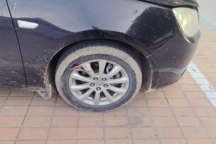 Used Buick GT 2013 GT 1.6L Manual Entry-Level Model Right Front Wheel Hub