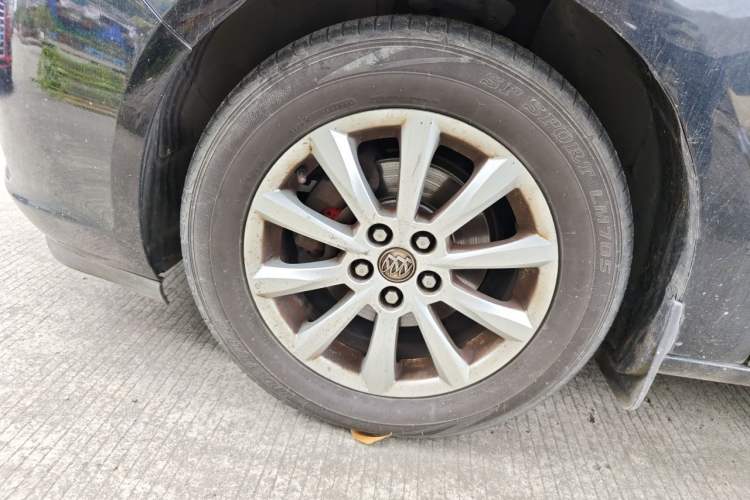 Used Buick GT 2013 GT 1.6L Manual Entry-Level Model Right Front Wheel Hub