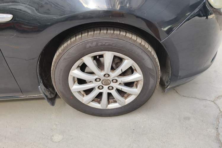 Used Buick GT 2013 GT 1.6L Automatic Fashion Edition Right Front Wheel Hub