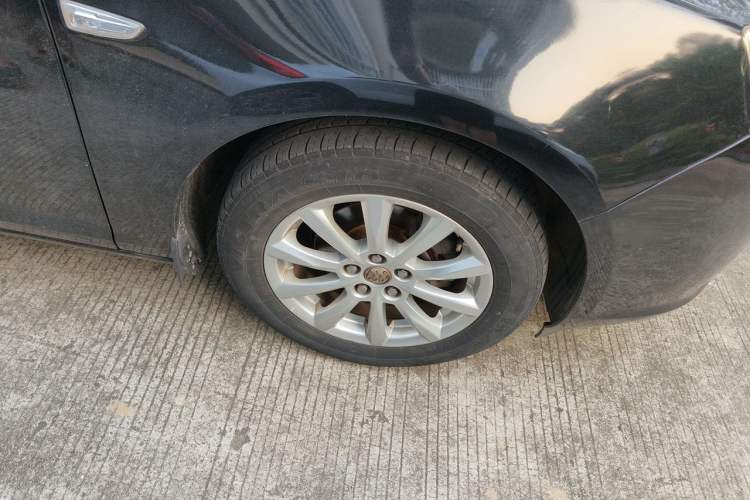 Used Buick GT 2013 GT 1.6L Manual Entry-Level Model Right Front Wheel Hub
