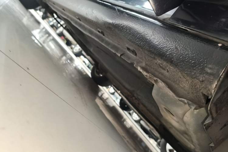 Used Buick GT 2013 GT 1.6L Automatic Fashion Edition Right Side Sill