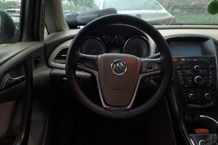 Used Buick GT 2013 GT 1.6L Manual Entry-Level Model Steering Wheel