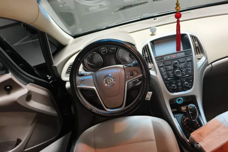 Used Buick GT 2013 GT 1.6L Manual Entry-Level Model Steering Wheel
