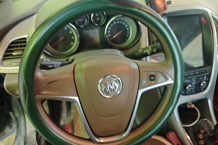 Used Buick GT 2013 GT 1.6L Manual Entry-Level Model Steering Wheel