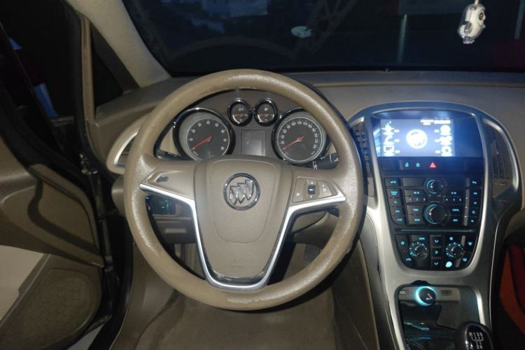 Used Buick GT 2013 GT 1.6L Manual Entry-Level Model Steering Wheel