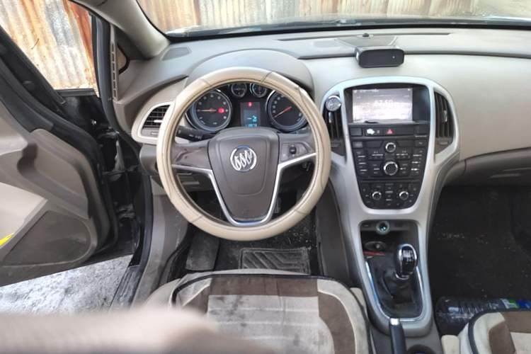 Used Buick GT 2013 GT 1.6L Manual Entry-Level Model Steering Wheel