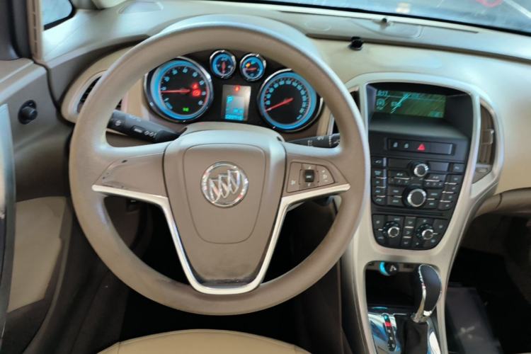 Used Buick GT 2013 GT 1.6L Automatic Fashion Edition Steering Wheel
