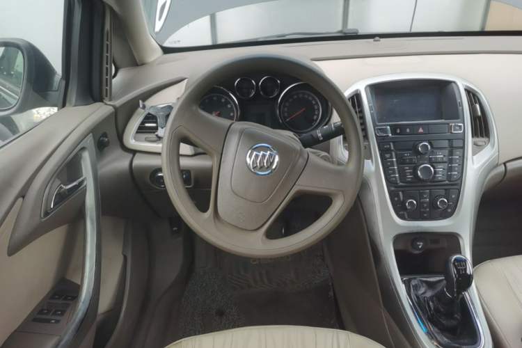 Used Buick GT 2013 GT 1.6L Manual Comfort Edition Steering Wheel