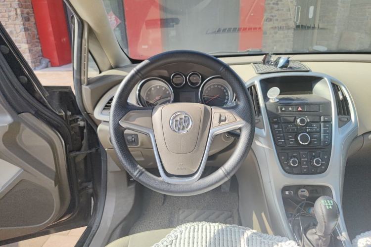 Used Buick GT 2013 GT 1.6L Manual Entry-Level Model Steering Wheel
