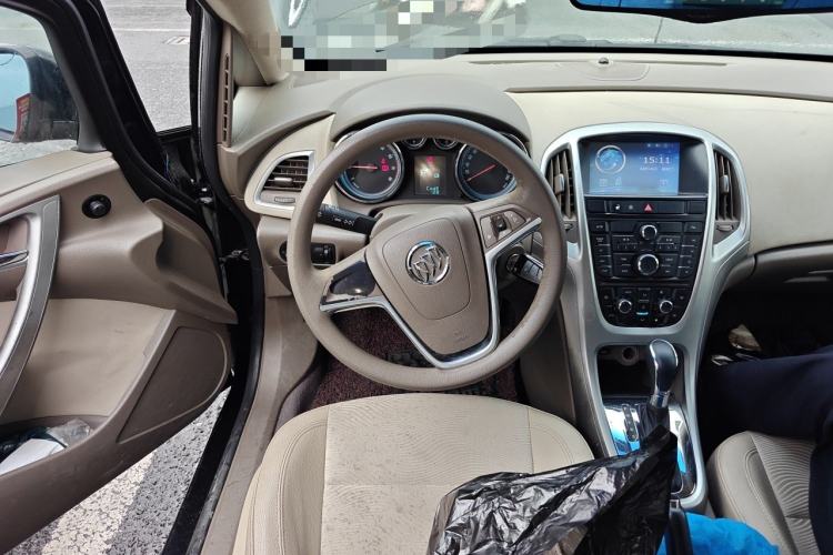 Used Buick GT 2013 GT 1.6L Automatic Fashion Edition Steering Wheel