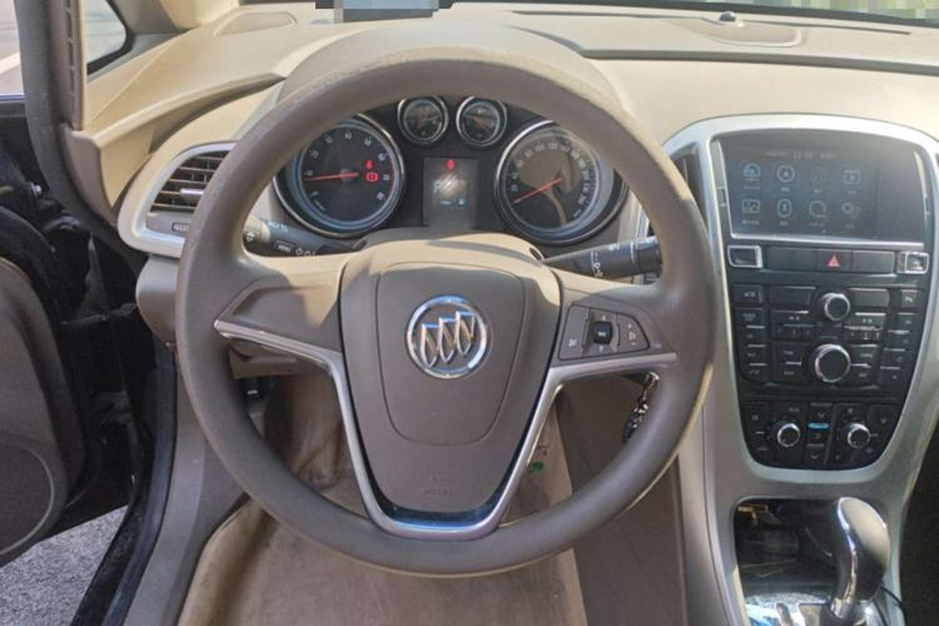 Used Buick GT 2013 GT 1.6L Automatic Fashion Edition Steering Wheel