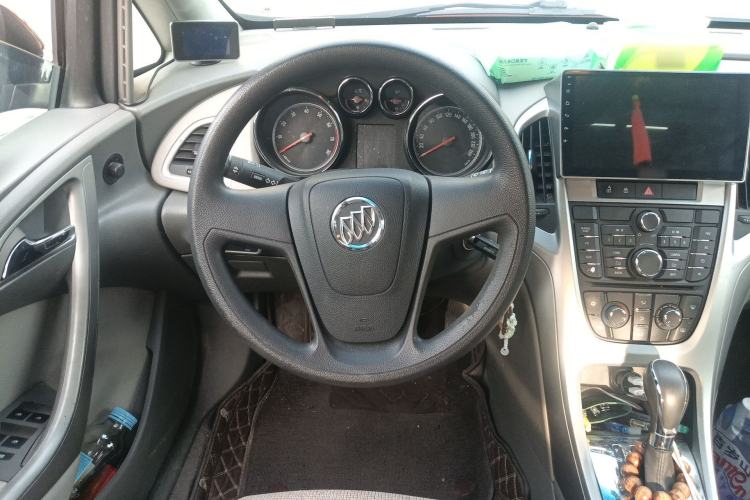 Used Buick GT 2013 XT 1.6L Automatic Comfort Edition Steering Wheel