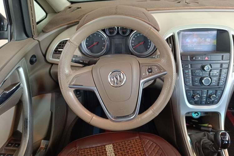 Used Buick GT 2013 GT 1.6L Manual Entry-Level Model Steering Wheel