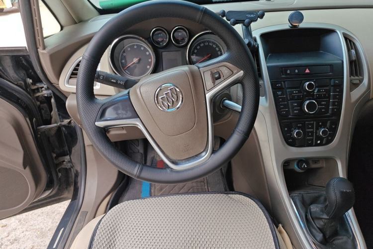 Used Buick GT 2013 GT 1.6L Manual Entry-Level Model Steering Wheel