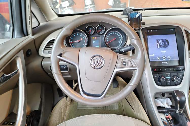 Used Buick GT 2013 GT 1.6L Automatic Comfort Edition Steering Wheel