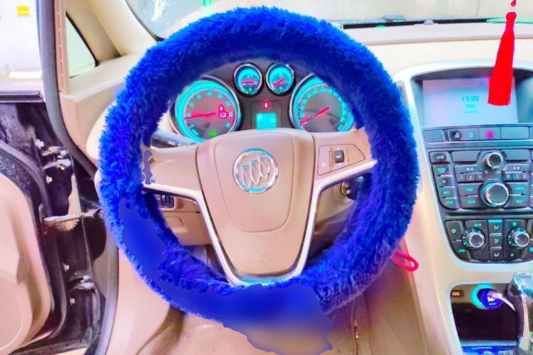 Used Buick GT 2013 GT 1.6L Automatic Fashion Edition Steering Wheel