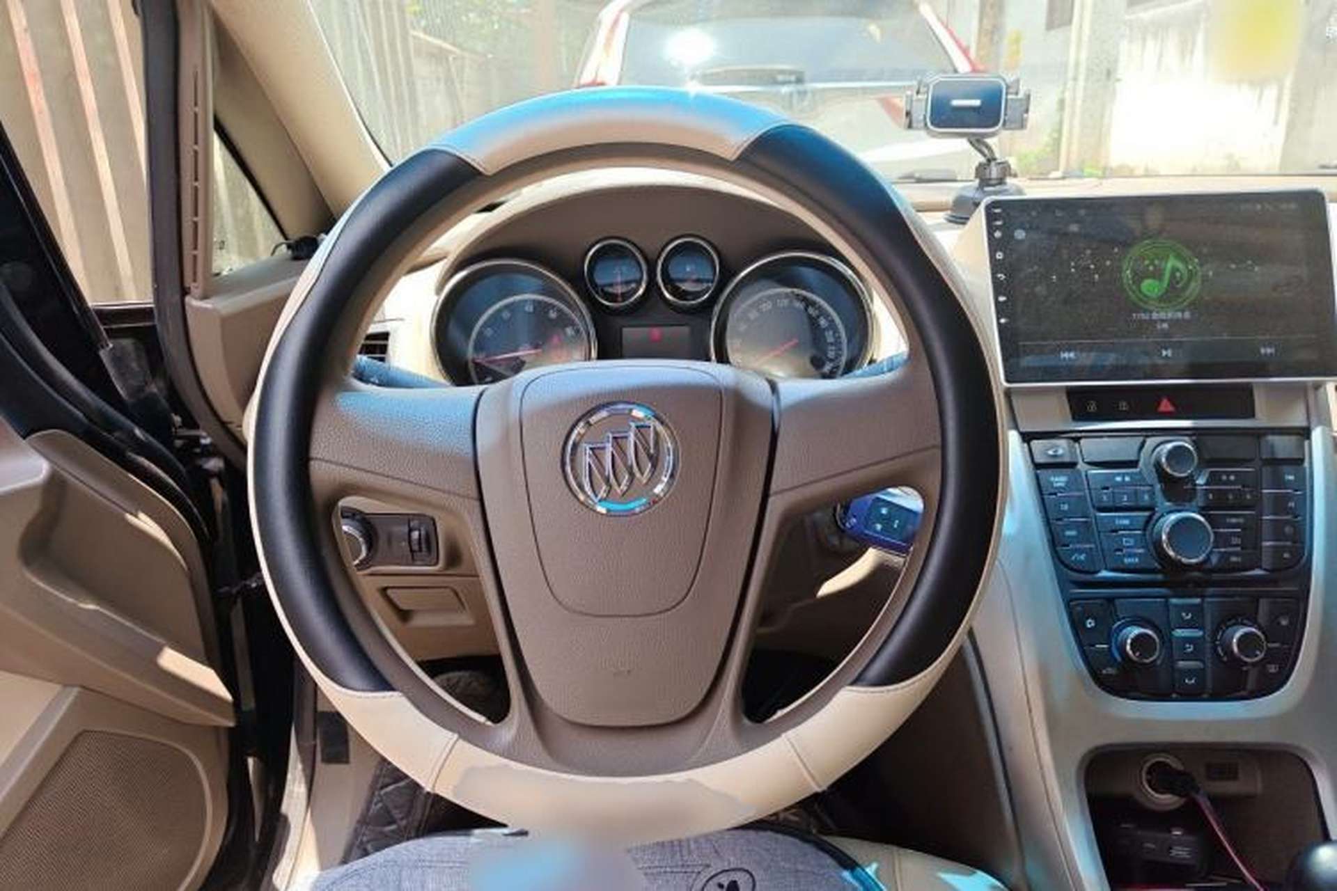 Used Buick GT 2013 GT 1.6L Manual Comfort Edition Steering Wheel