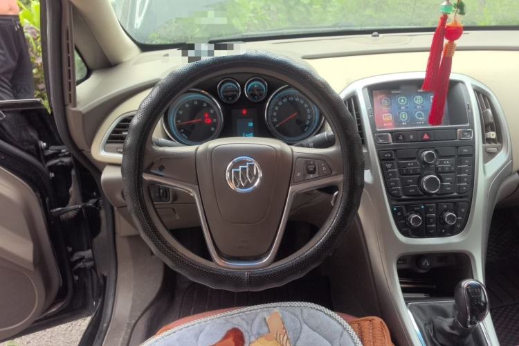 Used Buick GT 2013 GT 1.6L Manual Entry-Level Model Steering Wheel