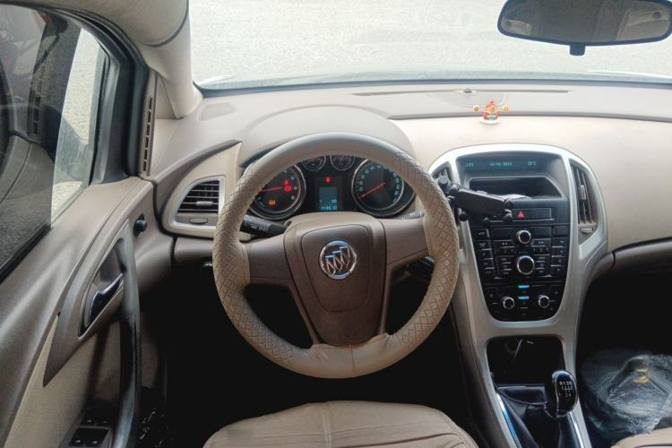 Used Buick GT 2013 GT 1.6L Manual Comfort Edition Steering Wheel