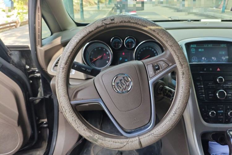 Used Buick GT 2013 GT 1.6L Automatic Fashion Edition Steering Wheel