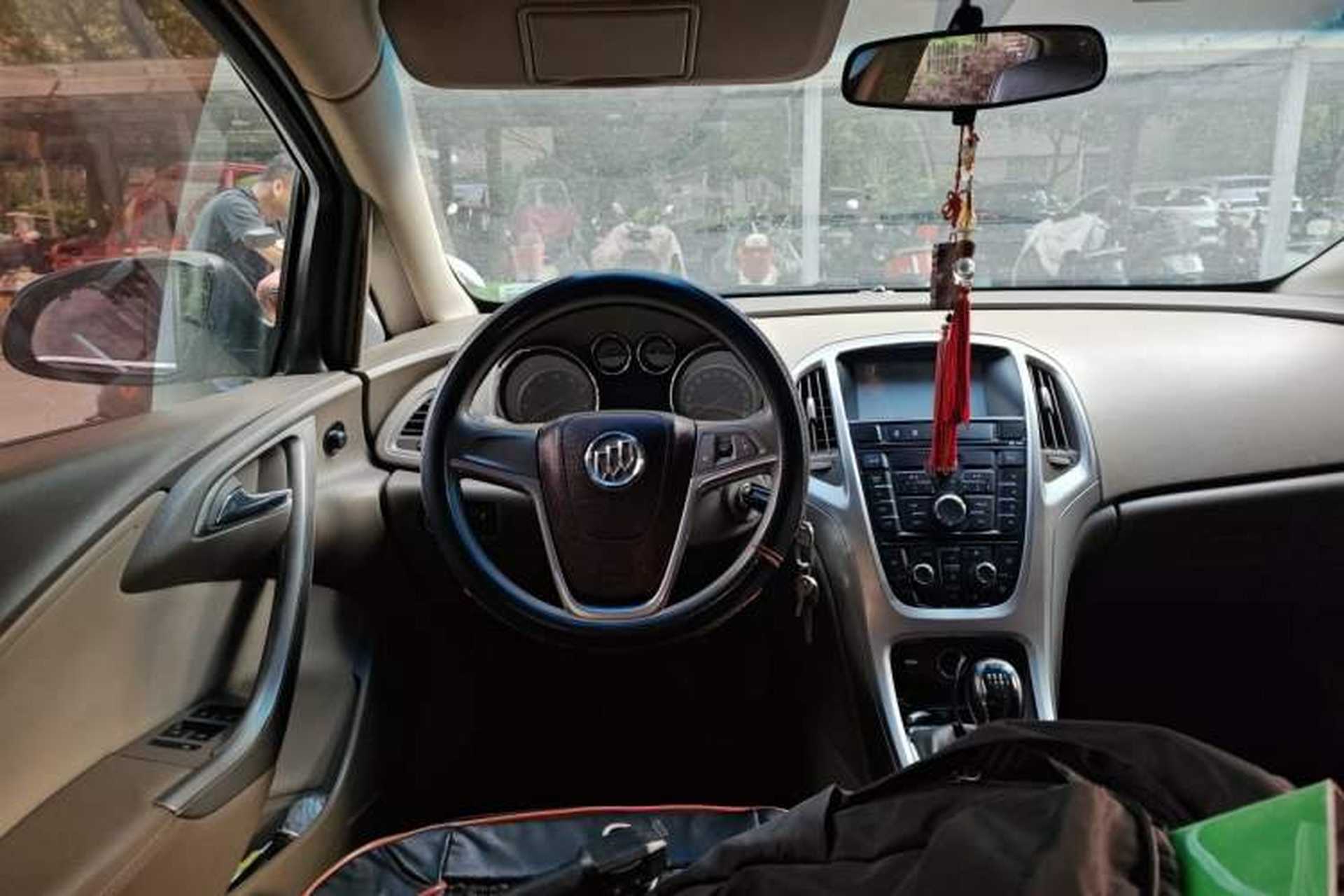 Used Buick GT 2013 GT 1.6L Manual Entry-Level Model Steering Wheel