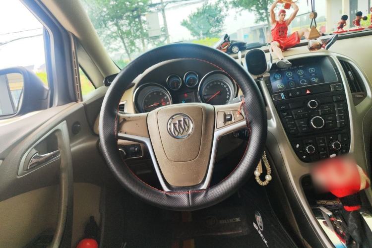 Used Buick GT 2013 GT 1.6L Automatic Fashion Edition Steering Wheel