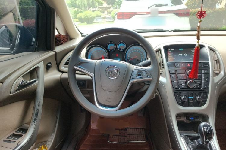 Used Buick GT 2013 GT 1.6L Manual Entry-Level Model Steering Wheel
