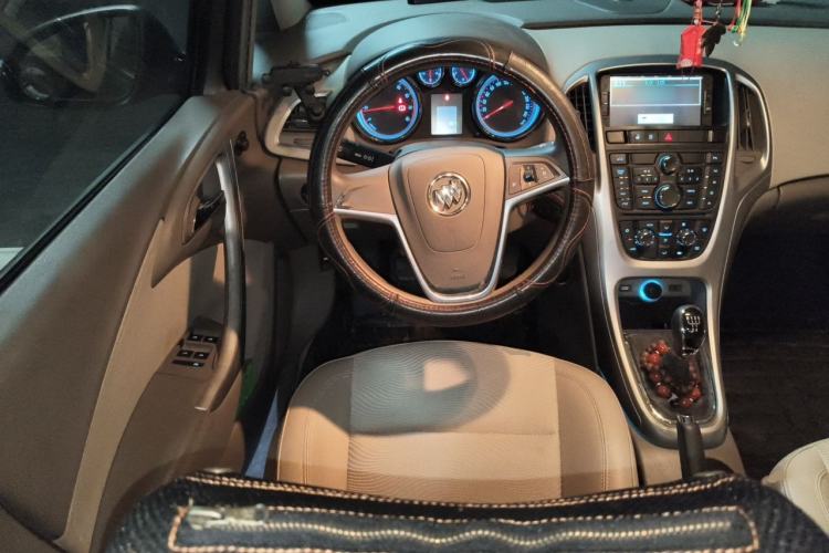Used Buick GT 2013 GT 1.6L Manual Entry-Level Model Steering Wheel