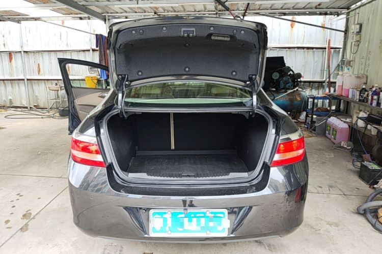 Used Buick GT 2013 GT 1.6L Automatic Fashion Edition Trunk