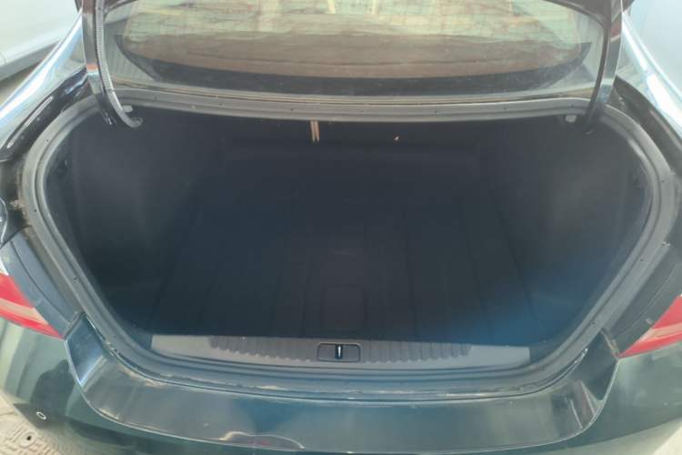 Used Buick GT 2013 GT 1.6L Automatic Fashion Edition Trunk