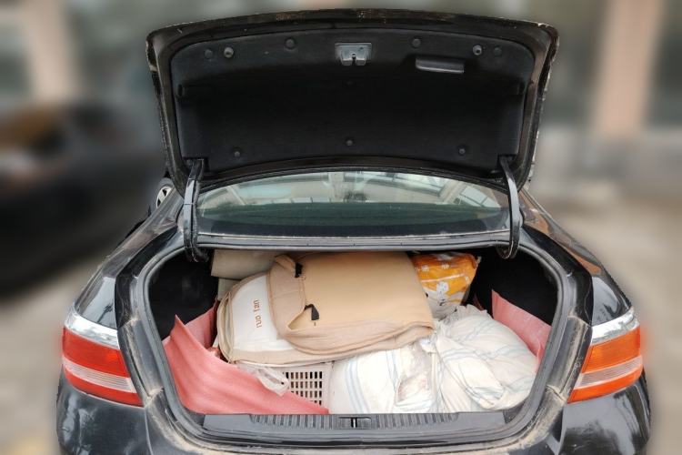 Used Buick GT 2013 GT 1.6L Automatic Fashion Edition Trunk
