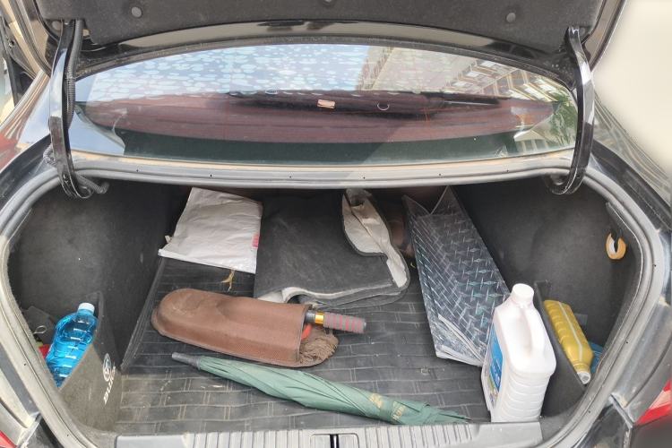 Used Buick GT 2013 GT 1.6L Automatic Fashion Edition Trunk
