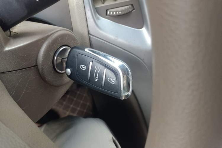 Used Buick GT 2013 GT 1.6L Automatic Comfort Edition Vehicle Key