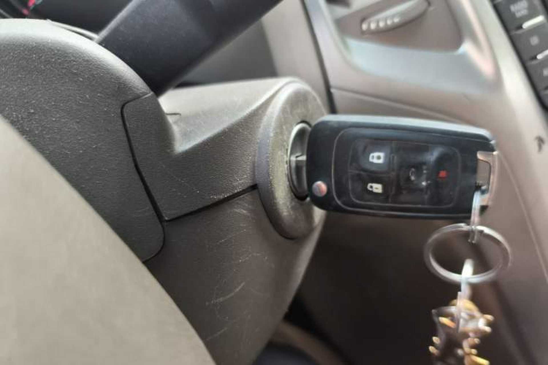 Used Buick GT 2013 GT 1.6L Automatic Comfort Edition Vehicle Key